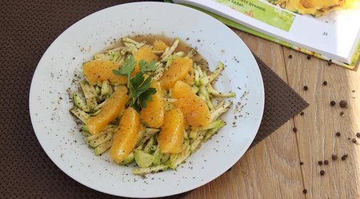 Салат из цукини с апельсином