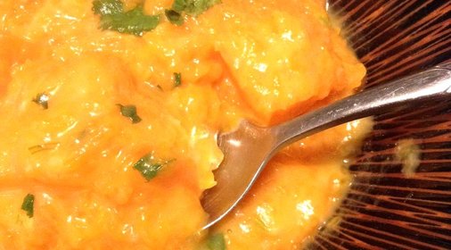 Тыква баттернат с кокосом и кинзой по‑тайски