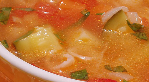 Деревенский овощной суп с ракушками