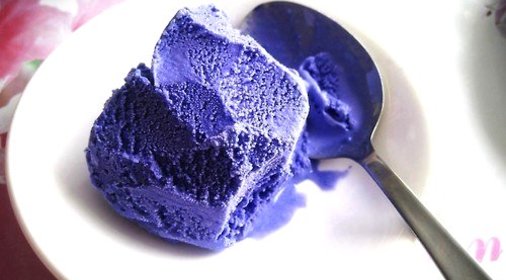 Фиолетовое творожное мороженое