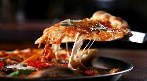 Пицца c артишоками и консервированными помидорами