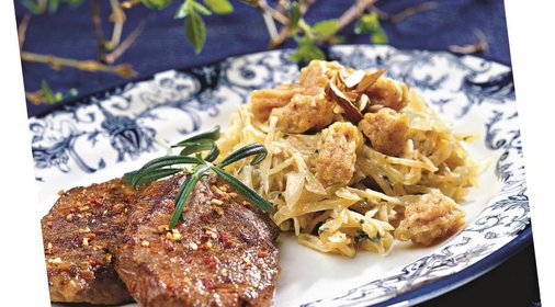 Телятина с капустой и миндальными клецками