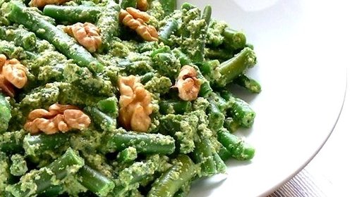 Стручковая фасоль с грецким орехом
