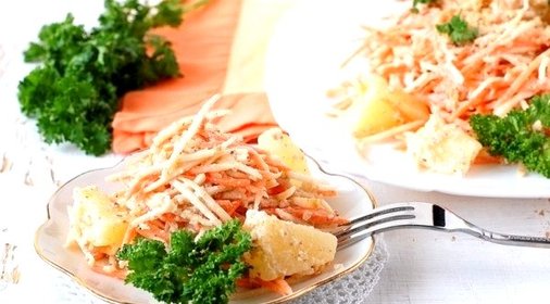 Салат из сельдерея моркови и ананасов
