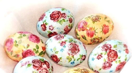 Яйца, крашенные в технике декупаж