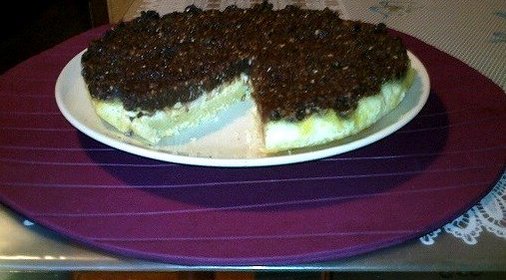 Чизкейк с плавленым сливочным сыром и шоколадной пастой с кешью и фундуком