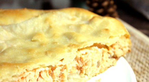 Расстегай с красной рыбой