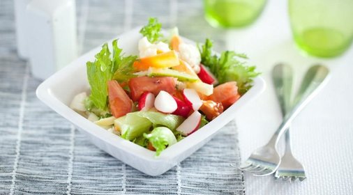 Овощной салат с кабачками