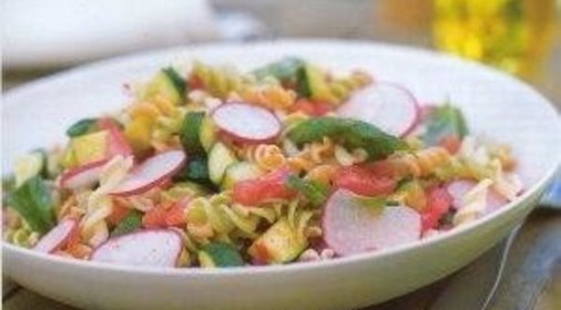Летний салат с макаронами