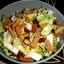 Хрустящий салат с пекинской капустой, кукурузой и сухариками