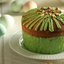 Кулич с фисташками в зеленой глазури
