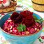 Салат с курицей, свеклой и черносливом