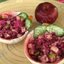 Салат с изюмом и красной капустой