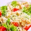 Салат с черри и сухариками