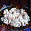 Салат с горошком и сухариками