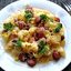 Колбаски с рожками и пармезаном