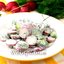 Салат с редисом и огурцами