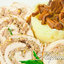 Рулет из курицы с картофельным пюре и лисичками
