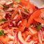 Салат с красным луком и помидорами