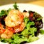 Салат с зеленью и креветками