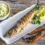 Скумбрия на гриле с салатом из молодой капусты