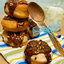 Пончики Суфганийот с ванильной начинкой в карамельно-арахисовой глазури