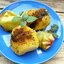 Картофель запеченный с яблоками и пряными травами