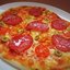 Пицца с томатами и сервелатом + фокача с чили и каперсами