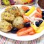 Пряный картофель с салатом
