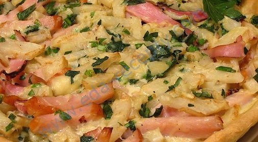 Салат из ветчины с сухариками и сельдереем