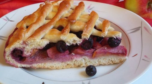 Салат с курицей и фасолью