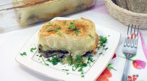 Теплый салат в обертках по-тайски