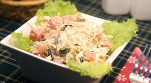 Салат с копчёной куриной грудкой