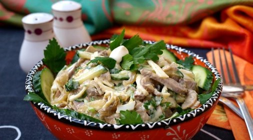 Салат с языком и свежим огурцом