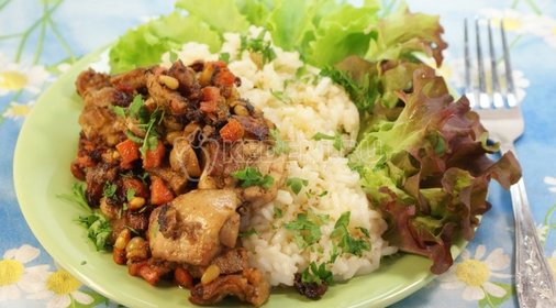 Зеленый горошек с миндалем