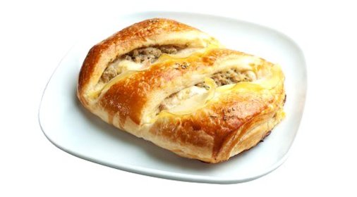 Пирожки из слоеного теста с луком-пореем и сыром