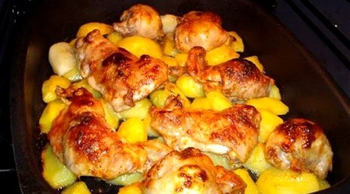 Картофель с курицей в духовке