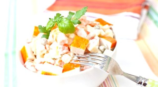 Крабовый салат с креветками