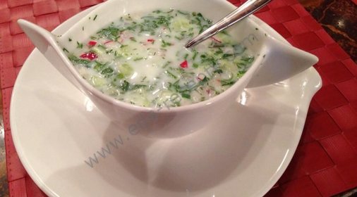 Легкий суп окрошка с черемшой