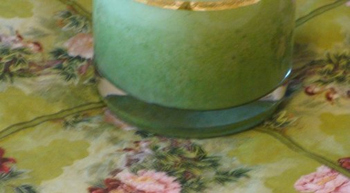 Зеленый коктейль на кумысе с шпинатом и огурцом «Сок жизни»