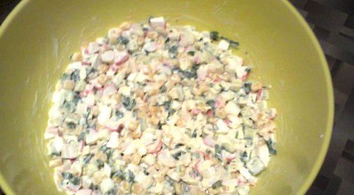 Крабовый салат с огурцом
