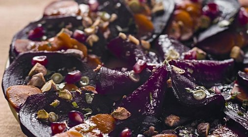 Салат из свеклы, моркови и граната