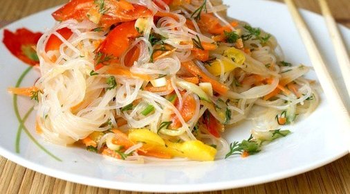 Салат из фунчозы по-корейски