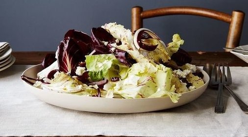 Радичио с финиками и фетой