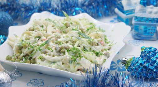 Салат с кальмарами и огурцом