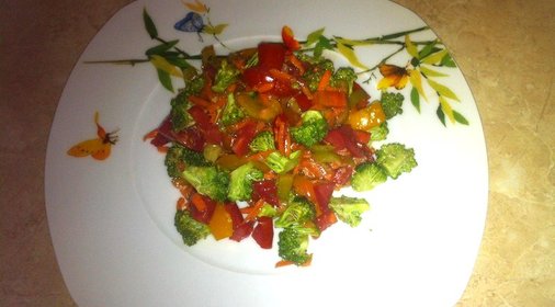 Cалат с брокколи