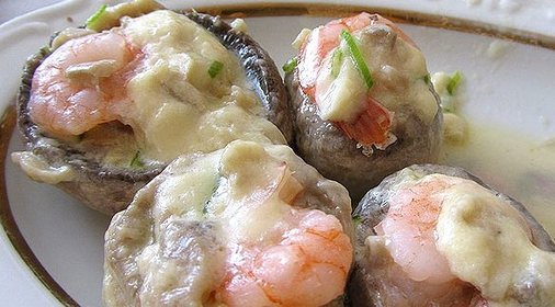 Грибы, фаршированные креветками