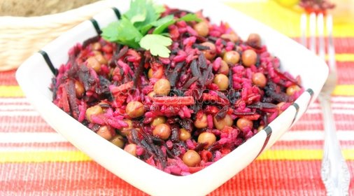 Салат со свеклой и рисом
