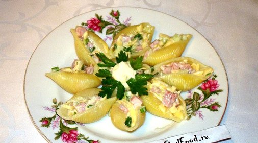 Conchiglie с салатом
