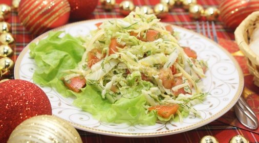 Салат из пекинской капусты с овощами